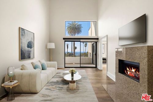 305-311 Ocean Ave, Santa Monica, CA, 90402-1413 | Card Image
