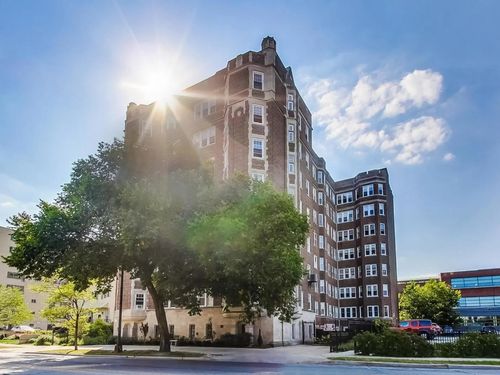 5b-6336 N Sheridan Rd, Chicago, IL, 60660-1755 | Card Image