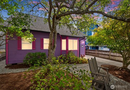 12332 40th Ave Ne, Seattle, WA, 98125-5731 | Card Image