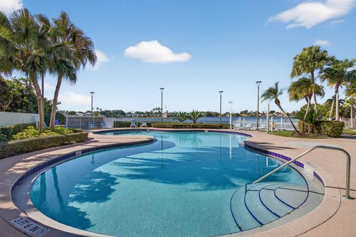 3386 Treasure Ln, Margate, FL, 33063-8333 | Card Image