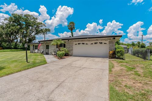 704 Queens Ct, SEFFNER, FL, 33584-3938 | Card Image