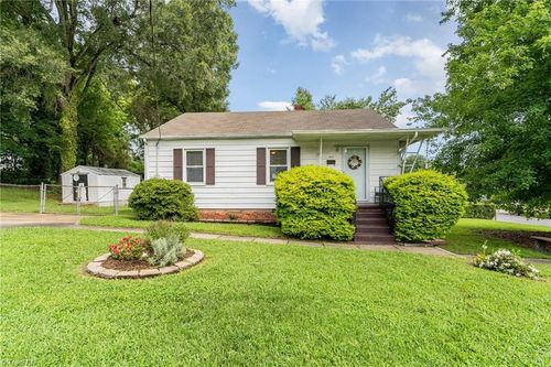 1012 Neal St, Greensboro, NC, 27403-2936 | Card Image