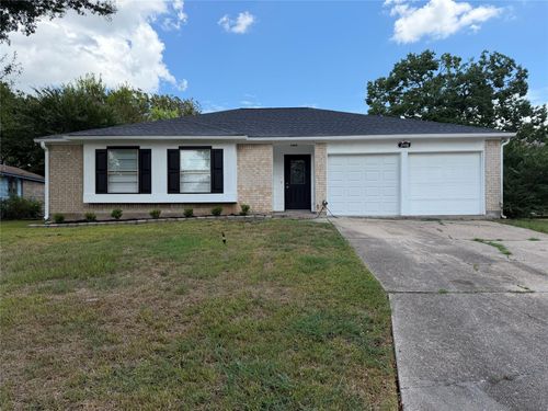 3908 Redstem Ct, Dickinson, TX, 77539-7136 | Card Image