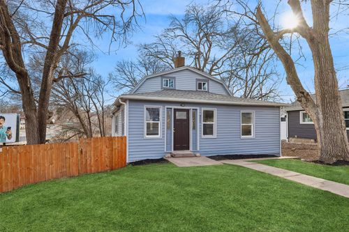 902 Hackley Ave, Des Moines, IA, 50315-4540 | Card Image