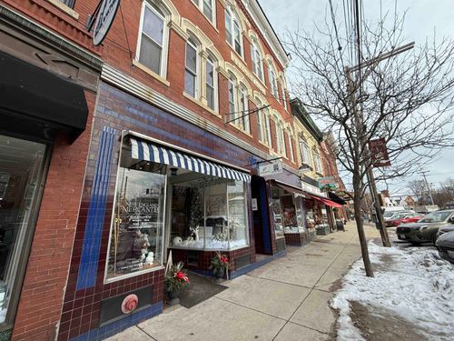 5-111 Water St, Exeter, NH, 03833-2456 | Card Image