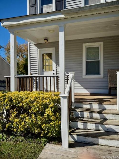 53 Bayside Ave, Oyster Bay, NY, 11771-1422 | Card Image