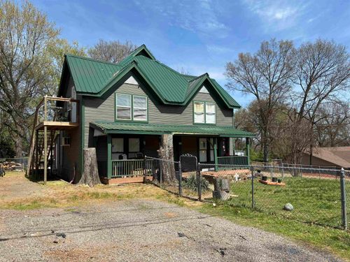 906 W Taylor St, Clarksville, AR, 72830-3452 | Card Image