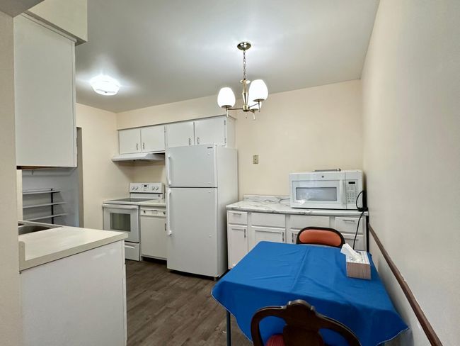 APT-103 - 3153 Old Highway 8, Condo with 2 bedrooms, 1 bathrooms and null parking in Minneapolis MN | Image 7