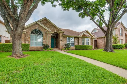 1035 Hampshire Ln, Cedar Hill, TX, 75104-4109 | Card Image