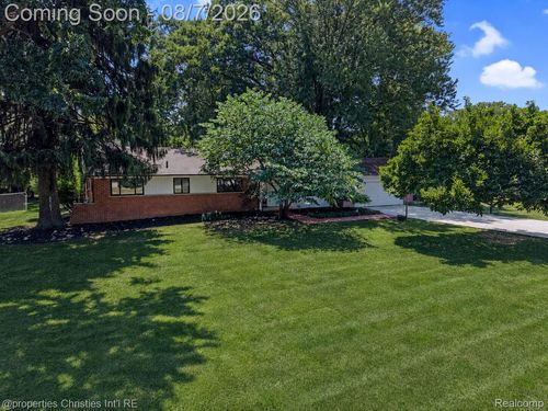 24711 Tudor Ln, Franklin, MI, 48025-1668 | Card Image