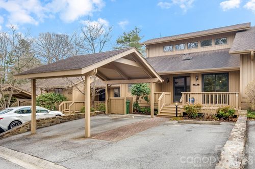 1104 Red Oak Dr, Hendersonville, NC, 28791-1952 | Card Image