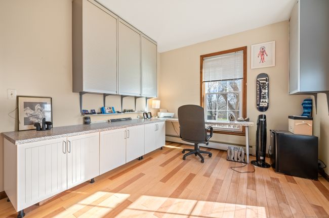 main floor office /study | Image 25