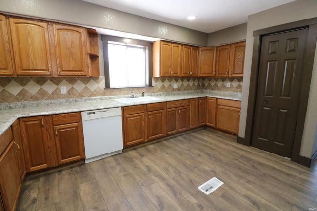 604 E 2 Nd St, House other with 4 bedrooms, 3 bathrooms and null parking in Reynolds IN | Image 12