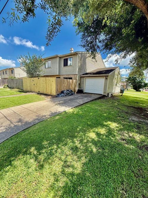 8585 Glen Meadow Ln, Beaumont, TX, 77706 | Card Image
