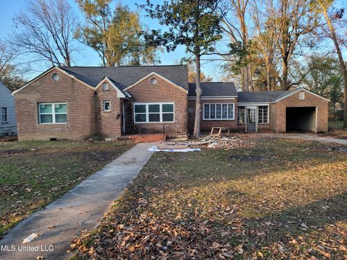 529 Catalpa St, Clarksdale, MS, 38614-3903 | Card Image