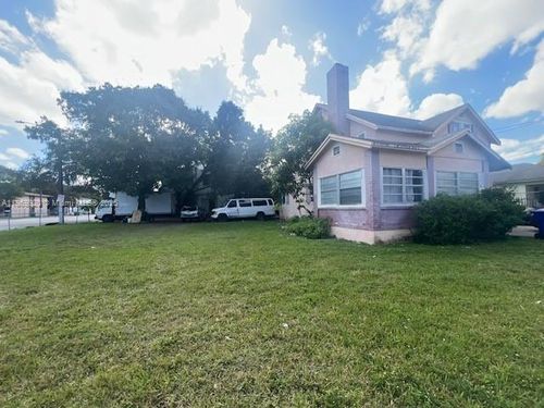 10 Nw 60th St, Miami, FL, 33127-1232 | Card Image