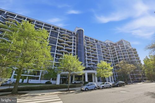 929-1530 Key Blvd, ARLINGTON, VA, 22209-1506 | Card Image