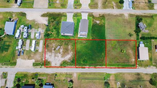 117 N Mae Cir, Crystal Beach, TX, 77650 | Card Image