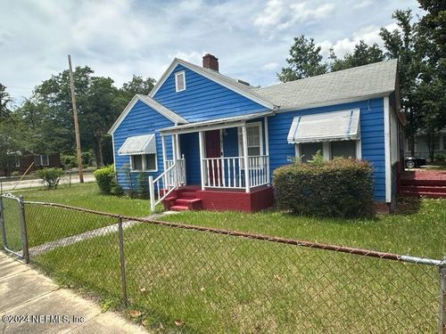395 Sunset Dr, JACKSONVILLE, FL, 32208-4554 | Card Image