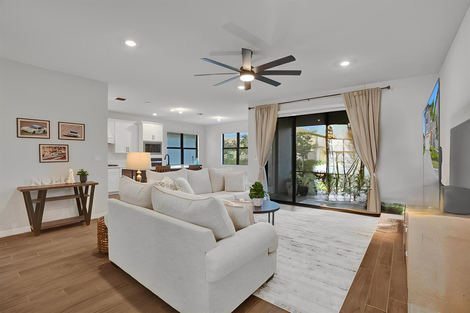 Residential in Oakland Park 4