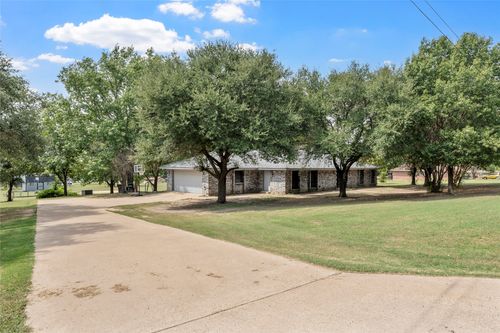 215 Lajuana Dr, Waco, TX, 76705-5243 | Card Image