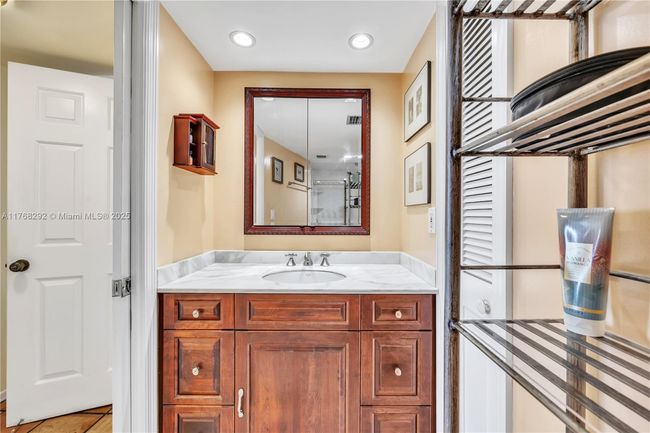APT-1804 - 3031 N Ocean Blvd, Condo with 2 bedrooms, 2 bathrooms and null parking in Fort Lauderdale FL | Image 17