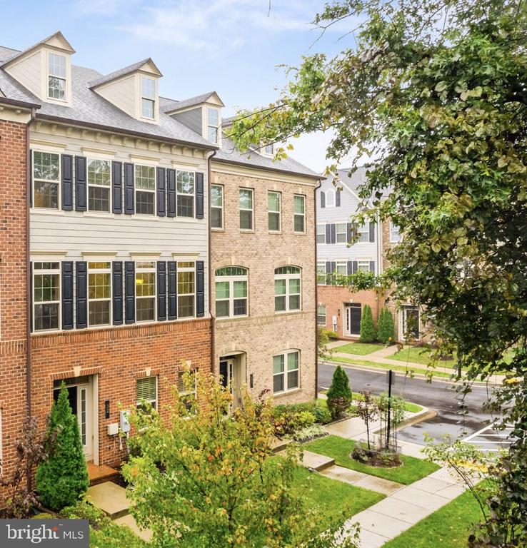 Wedge Way, Pikesville, MD 21208