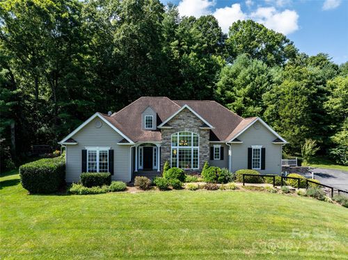 110 Michael Ct, Leicester, NC, 28748-6480 | Card Image
