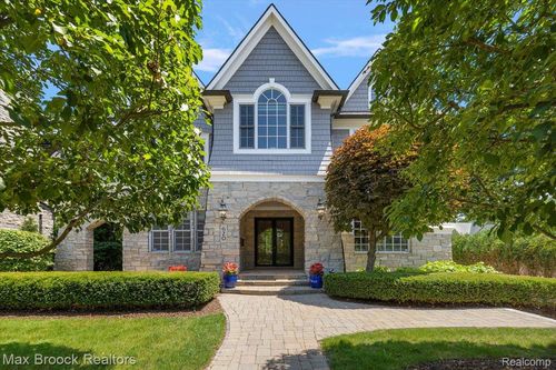 620 Lakeside Dr, Birmingham, MI, 48009-3836 | Card Image
