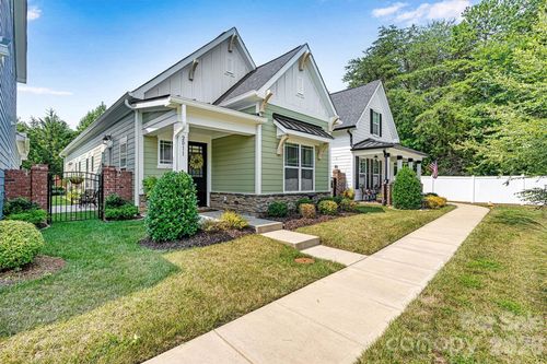 2011 Claybrook Ln, Denver, NC, 28037-9234 | Card Image