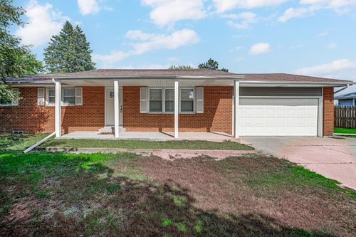 12155 E Gregg Blvd, Momence, IL, 60954-3423 | Card Image