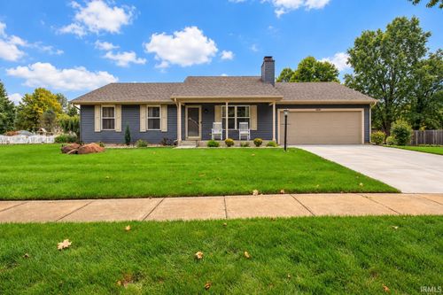 33724 Woodmont Ridge Dr, New Carlisle, IN, 46552-8221 | Card Image