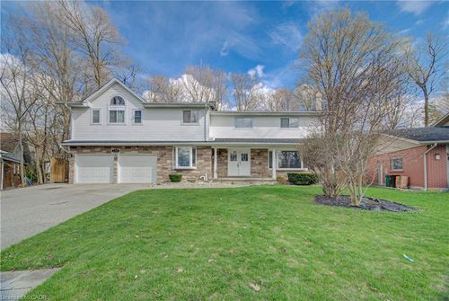 298 Ferndale Pl, Waterloo, ON, N2J3X9 | Card Image