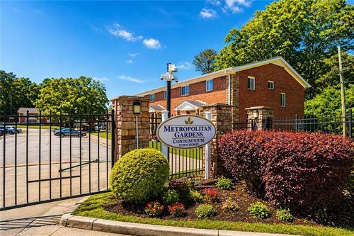 c2-3751 Martin Luther King Jr Dr Sw, Atlanta, GA, 30331-3539 | Card Image