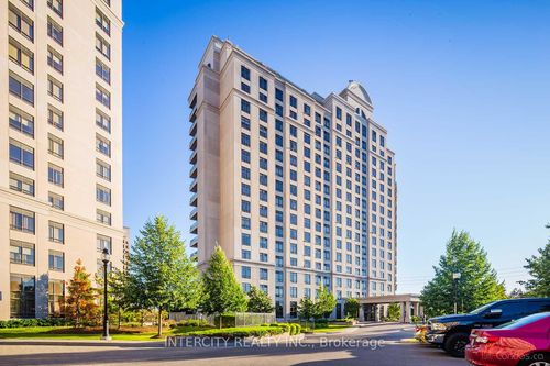 404-9225 Jane St, Vaughan, ON, L6A0J7 | Card Image
