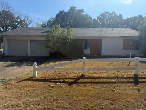214 S 9th St, Jay, OK, 74346-4213 | Card Image