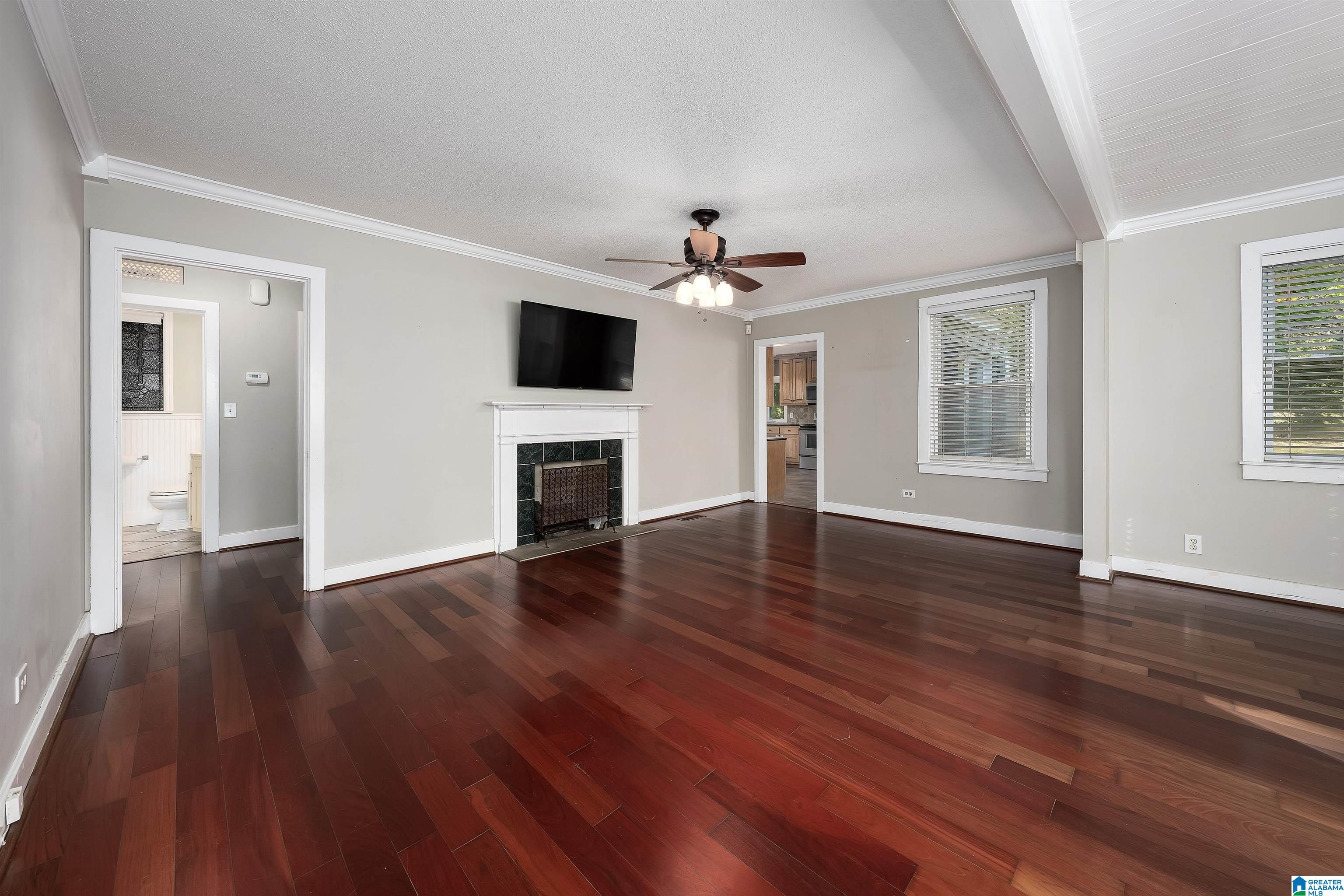 Residential in TRUSSVILLE 3