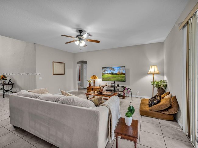 4209 Pinewood Ln, House other with 5 bedrooms, 4 bathrooms and null parking in Weston FL | Image 18