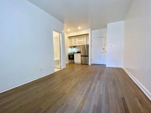 3a-343 W 21st St, New York, NY, 10011-3082 | Card Image
