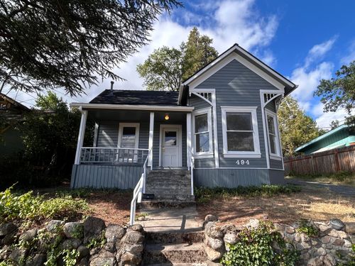494 Fairview St, Ashland, OR, 97520-2914 | Card Image