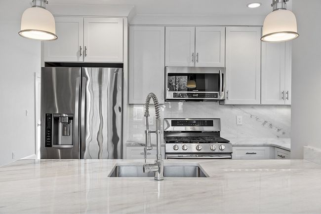 APT-2 - 29 Central St, Condo with 2 bedrooms, 2 bathrooms and 2 parking in Manchester MA | Image 10
