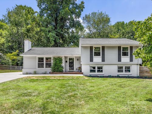 3200 Spring Valley Rd, Charlotte, NC, 28210-5440 | Card Image