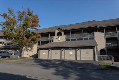 B43AB Stone Ridge Drive, Condo with 4 bedrooms, 3 bathrooms and null parking in Seven Springs Resort PA | Image 2