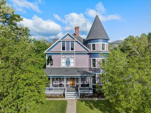 223 N Oregon St, Yreka, CA, 96097 | Card Image