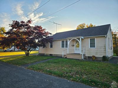 39 E Milo Street, Home with 4 bedrooms, 1 bathrooms and null parking in Hudson NY | Image 1