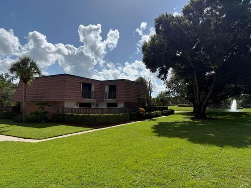 2940 Sw Sunset Trace Cir, Palm City, FL, 34990-2626 | Card Image