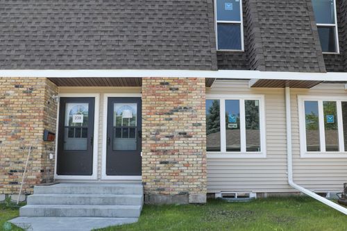 237 12 1/2 Ave E, West Fargo, ND, 58078-3020 | Card Image