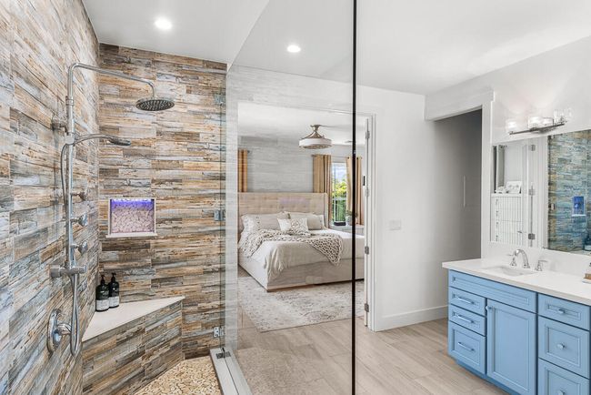 261-W-Seaview-Drive-master-bathroom-c | Image 14