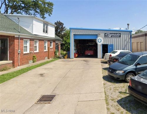 158 Eady Ct, Elyria, OH, 44035-4124 | Card Image