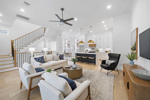 b-923 Fisher St, Houston, TX, 77018-5305 | Card Image